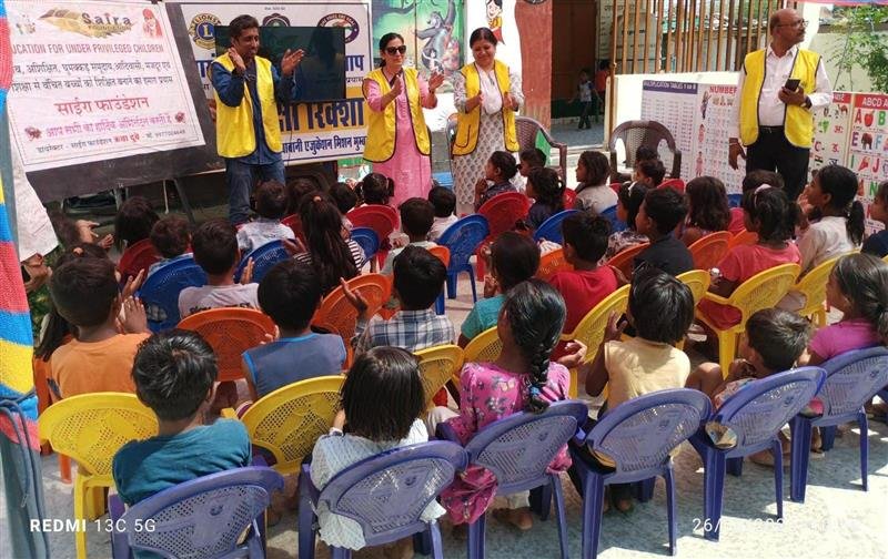 Shiksha Ricksha — Moving School